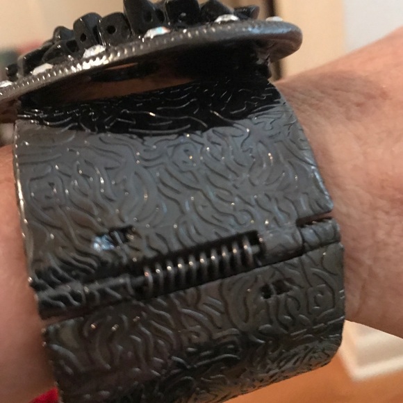 Chunky heart metal bracelet - Picture 2 of 4