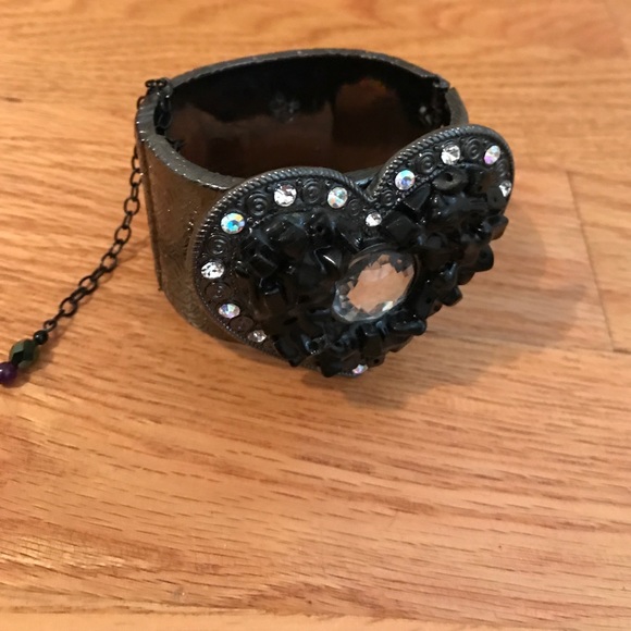 Chunky heart metal bracelet - Picture 4 of 4