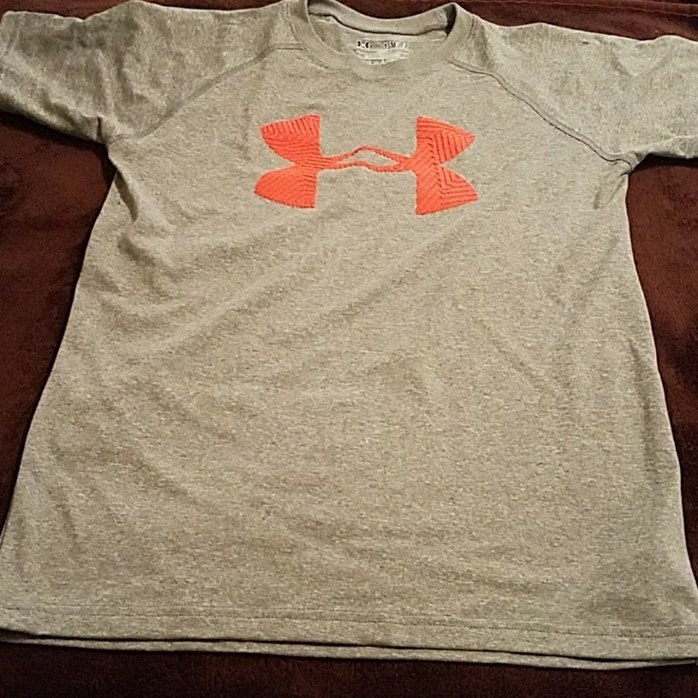 NWOT Under Armour Tee