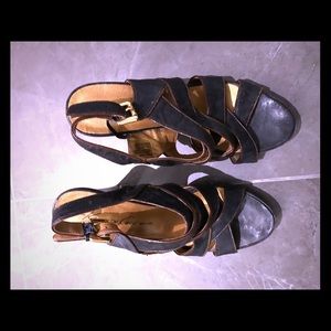 Kenneth Cole leather sandal navy w brown piping