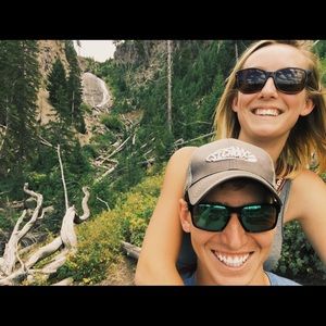 Meet your Posher, Courtney