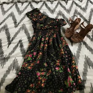 NWOT One Shouldered floral dress