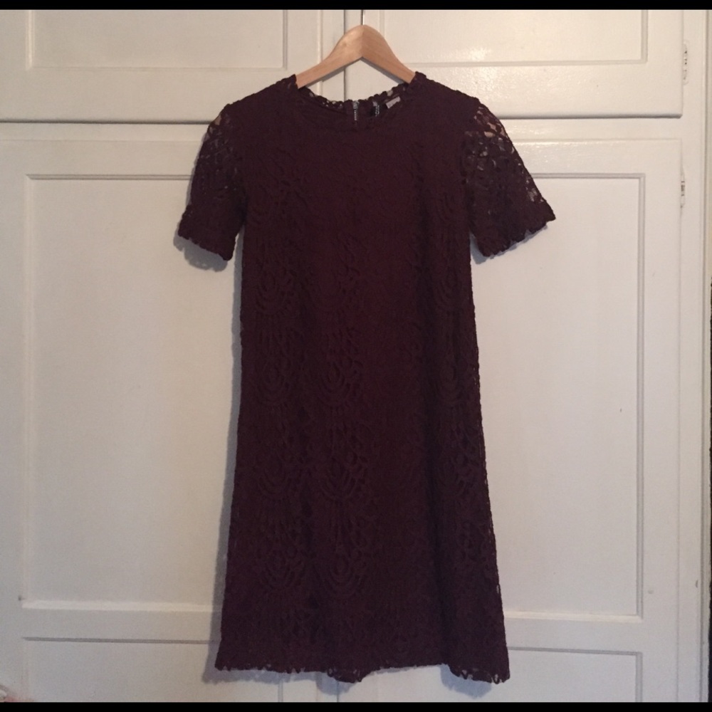 Maroon Lace Shift Dress