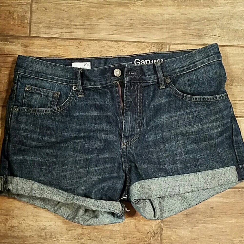 Gap boyfriend denim shorts