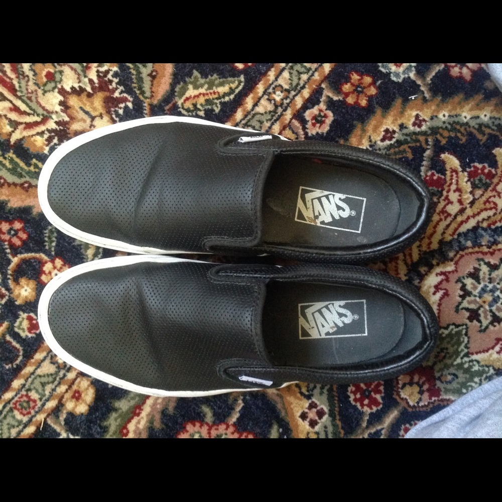Slip on black vans