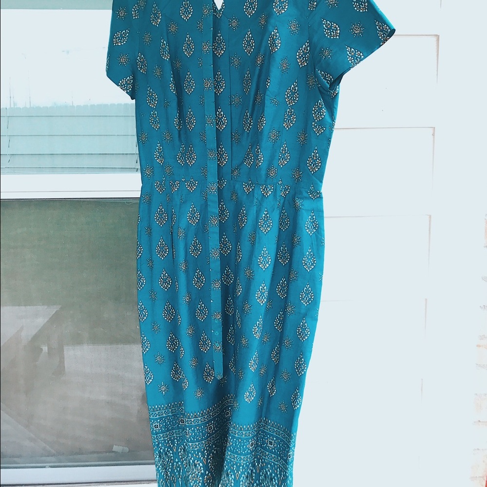 Vintage slimline dress with belt