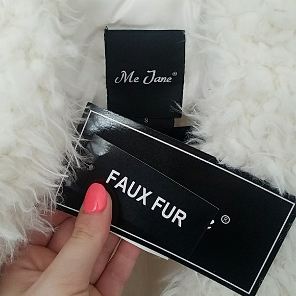 Faux fur vest - Picture 2 of 2