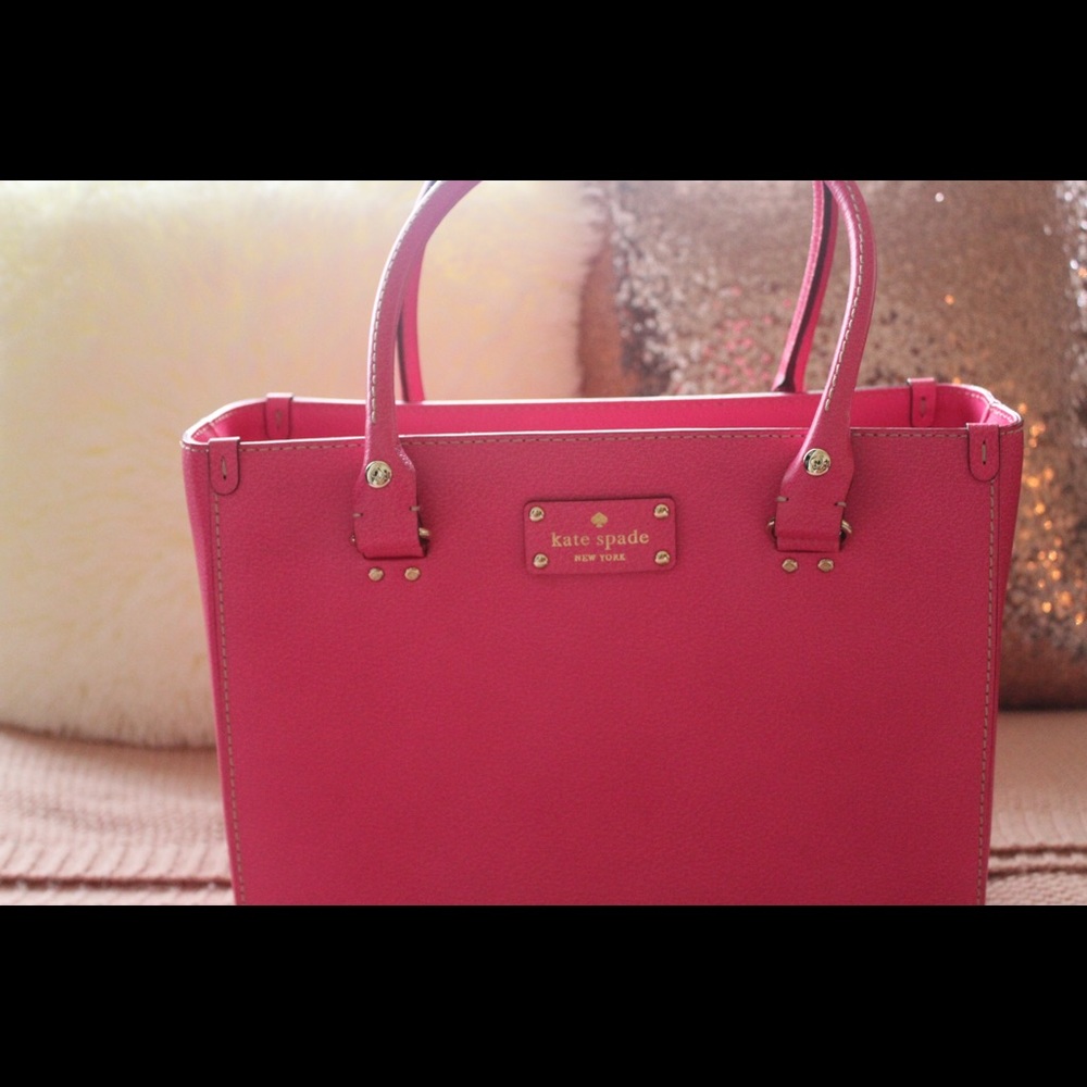 BRAND NEW: Hot Pink Kate Spade Purse!