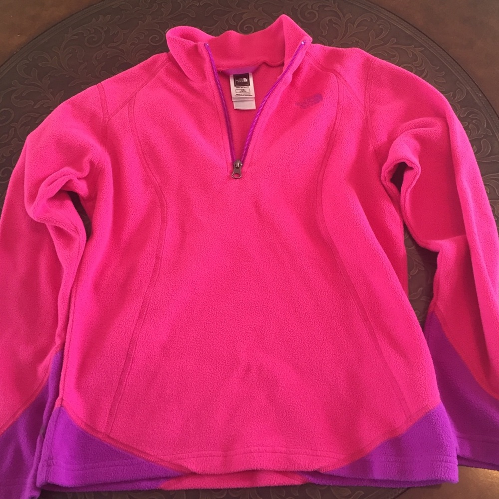 North Face girls half zip size 14 but runs small