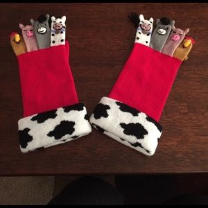Quirky barnyard-themed gloves
