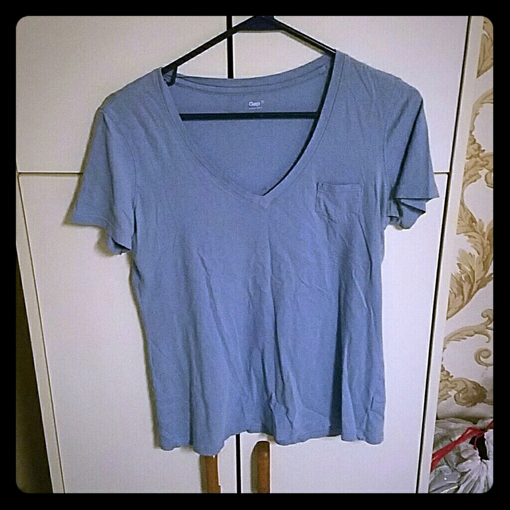 Gap shirt