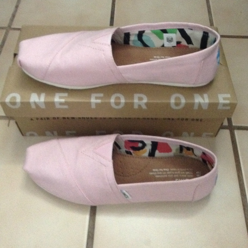 🌸Icing Pink Toms 🌸