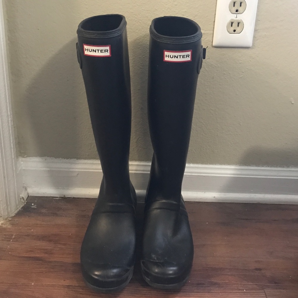 Black hunter rain boots