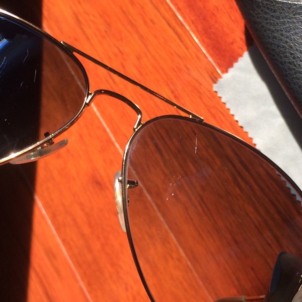 Original Classic Ray-Ban Aviators - Picture 4 of 6