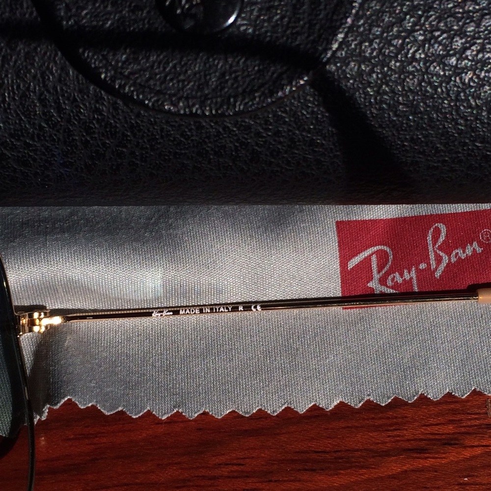 Original Classic Ray-Ban Aviators - Picture 5 of 6