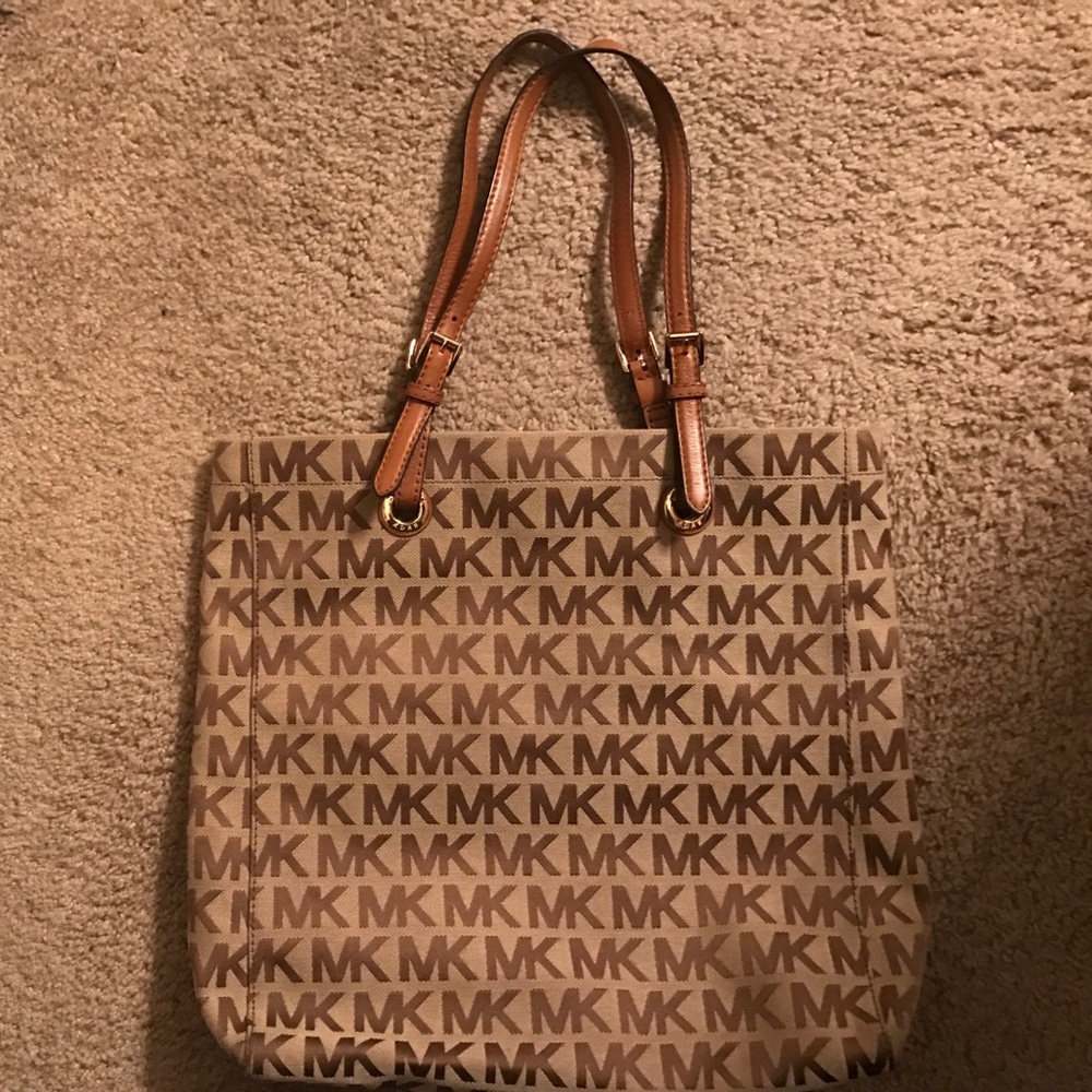Michael Kors Jet Set Tote