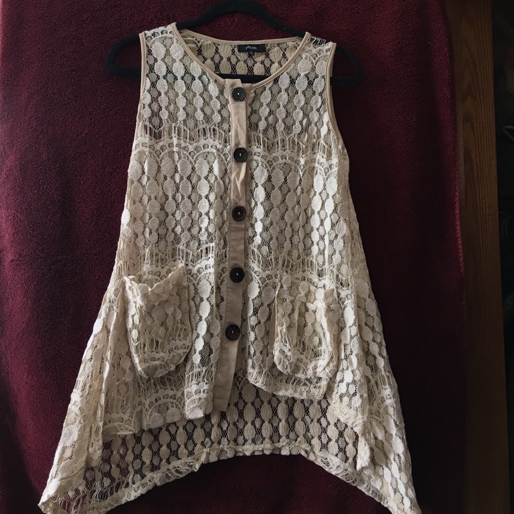 Kaktus Lace swing/trapeze button up tank