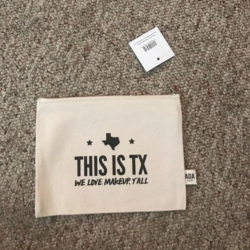 💋LIMITED EDITION Canvas Cosmetics Bag