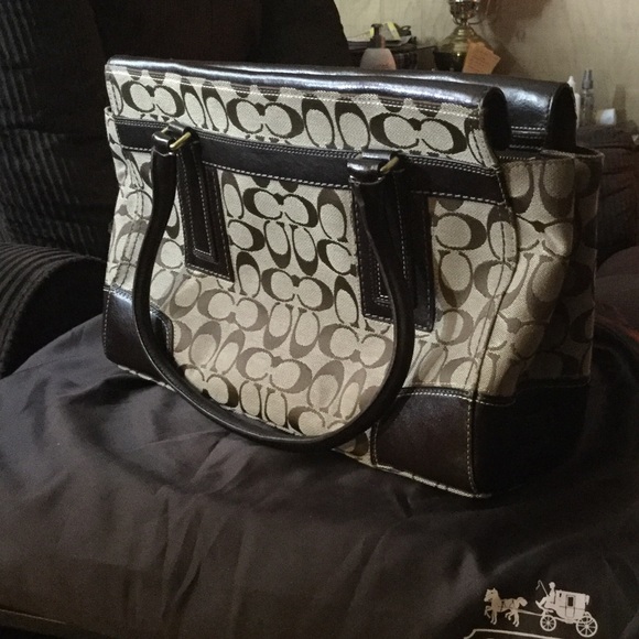 Authentic Coach purse - Picture 4 of 4