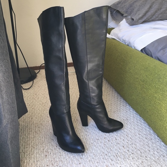 Steve Madden Shoes - Steve Madden knee high boots