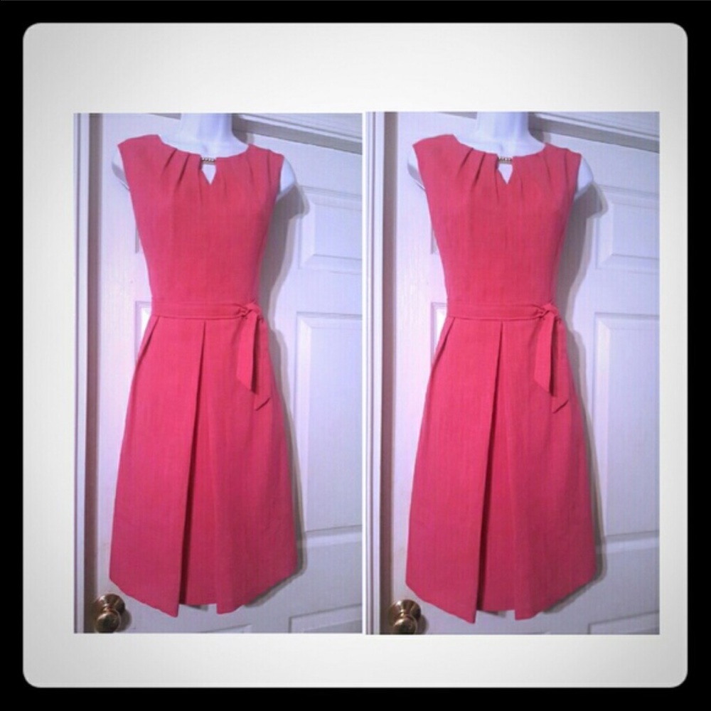 Gorgeous coral dress