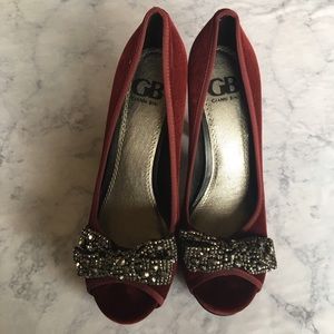 Gianni Bini embellished bow velvet heel
