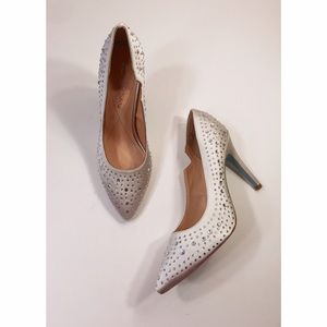 Pour la Victoire Freya Rhinestone Bridal Heel