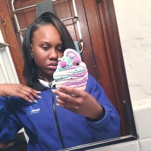 Meet your Posher, Imani