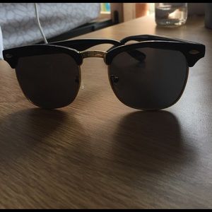 Urban Outfitters Trendy Sunglasses
