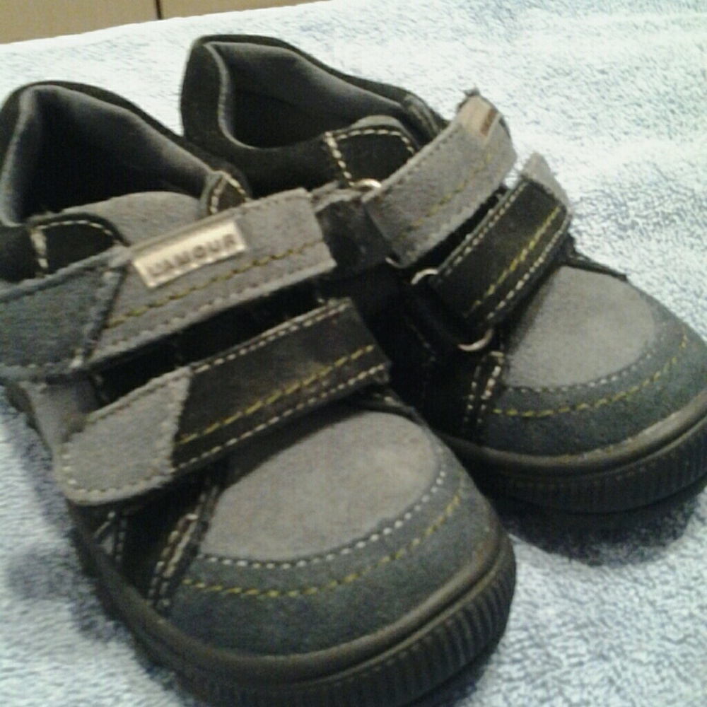 L'Amour toddler shoes