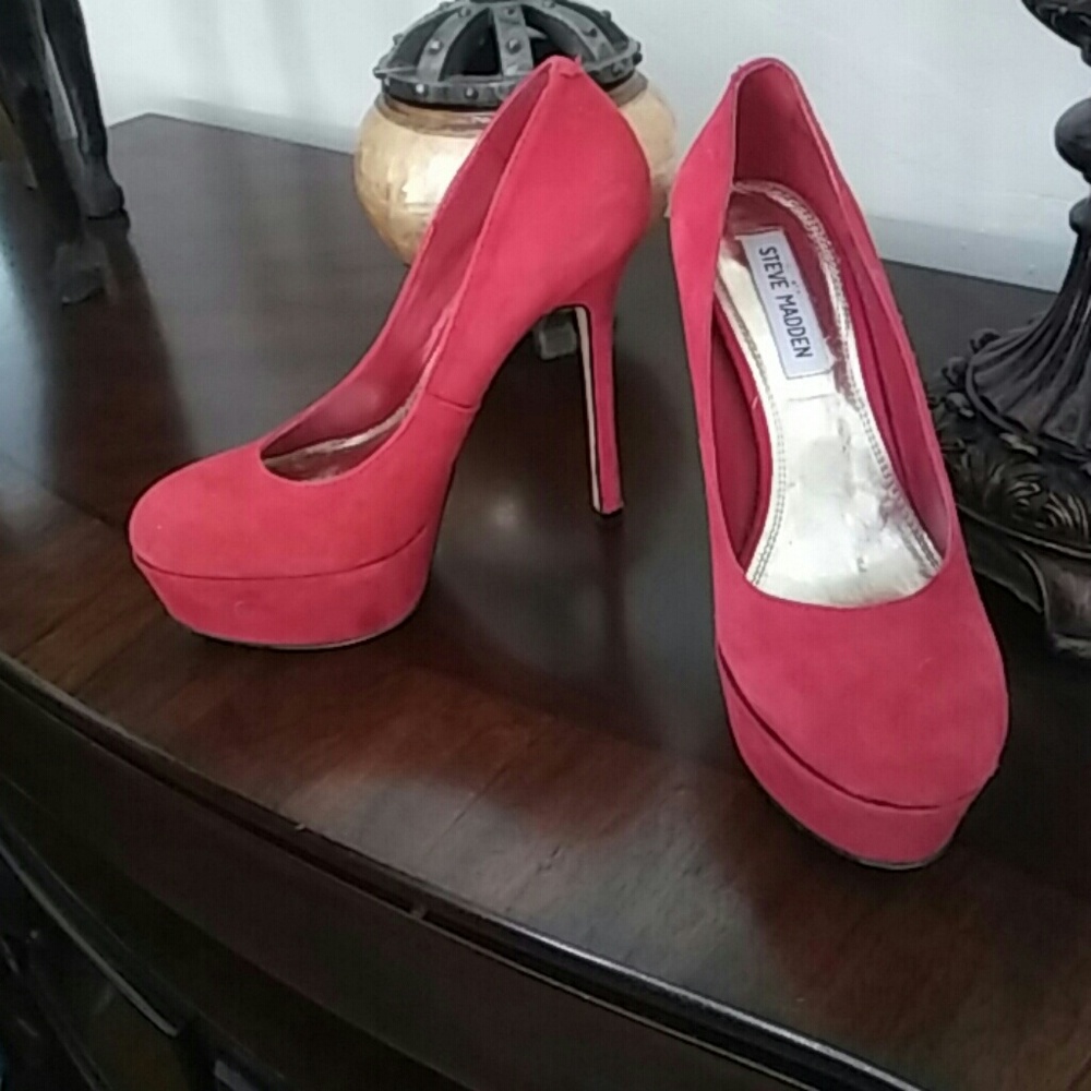 Shoes - Picture 2 of 4