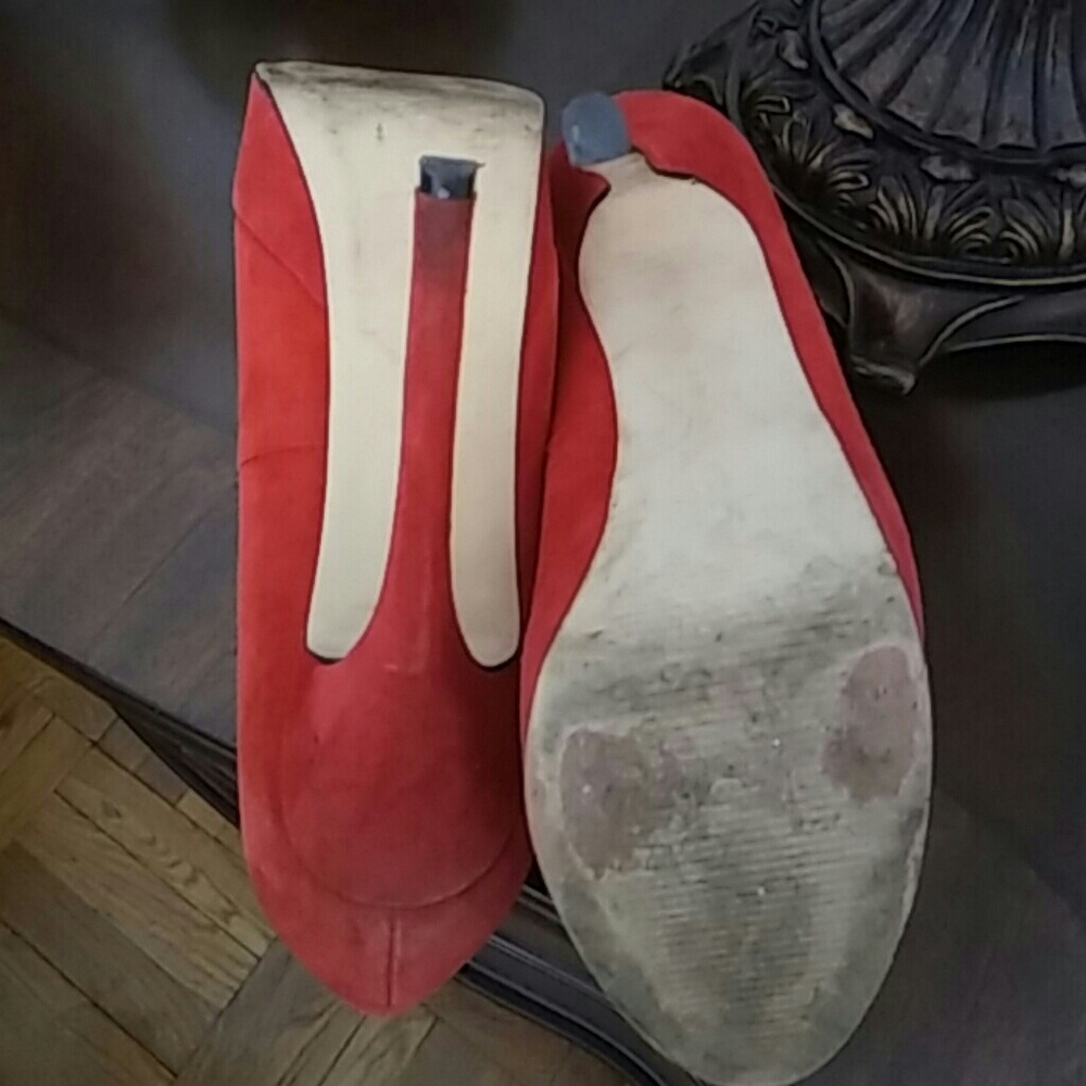 Shoes - Picture 4 of 4