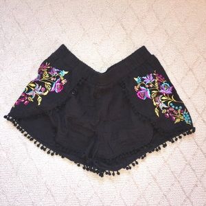 Pacsun Me To We Pom-Pom Trim Tulip Shorts Size M