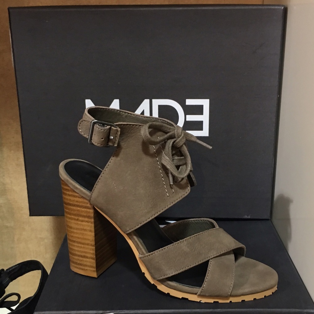 M4DE Madi Sandel in Grey Nubuck Goat