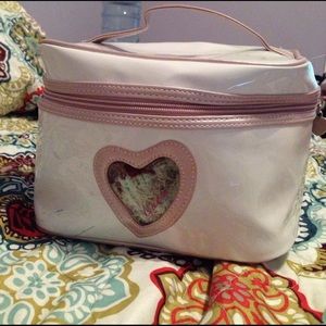 Guess Cosmetic Bag
