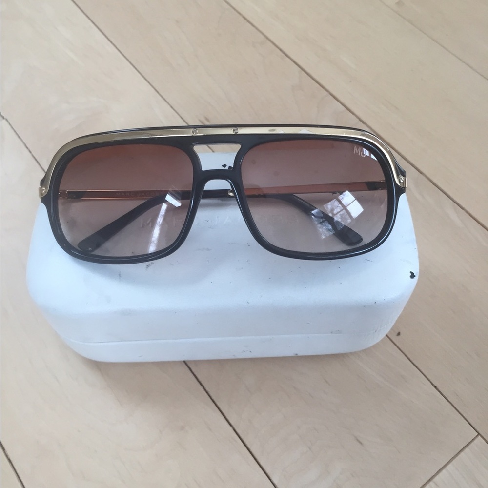 Marc Jacobs aviators