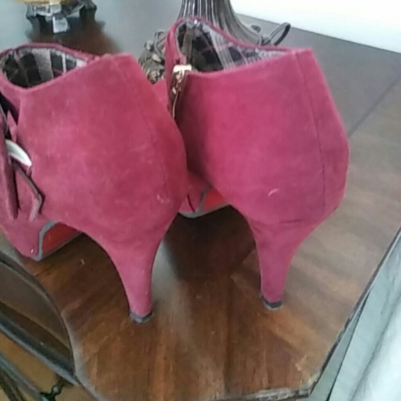 Booties - Picture 4 of 4