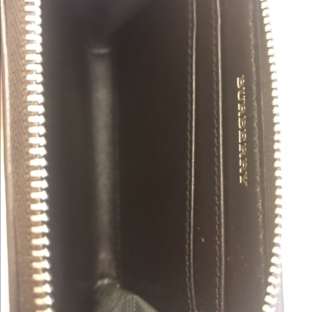Women's Burberry Wallet - Picture 3 of 7