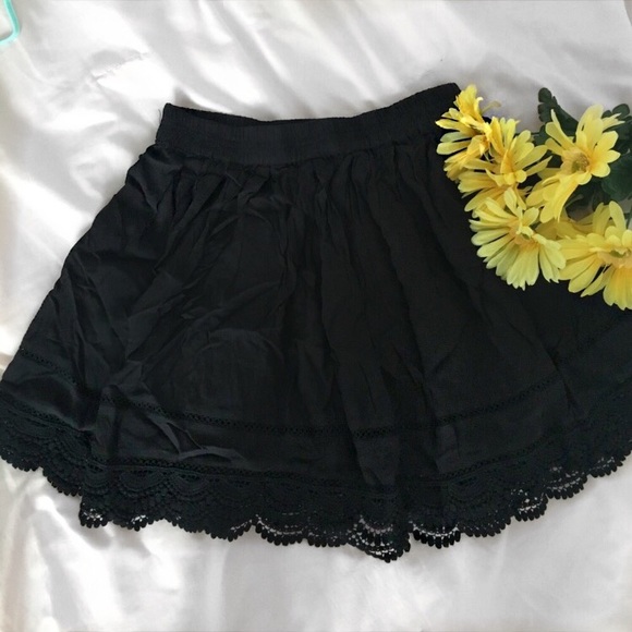 NWOT Black Lace Skirt Aeropostale 🌺 NEVER WORN - Picture 2 of 5