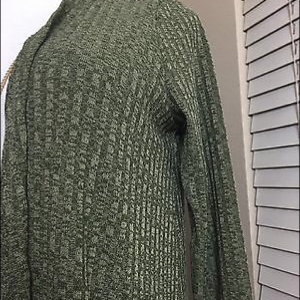 Large Lularoe Sarah olive green Like new