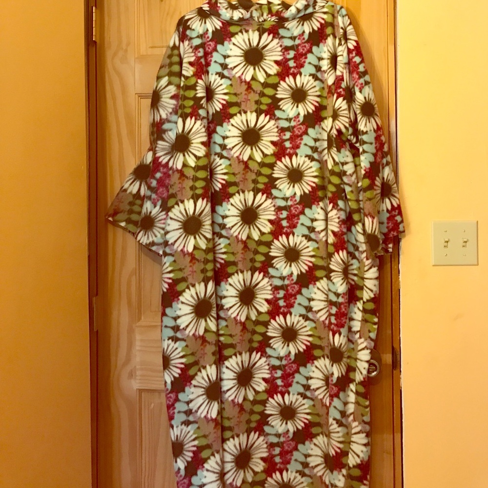 Long Sleeve Blanket (aka "snuggy")