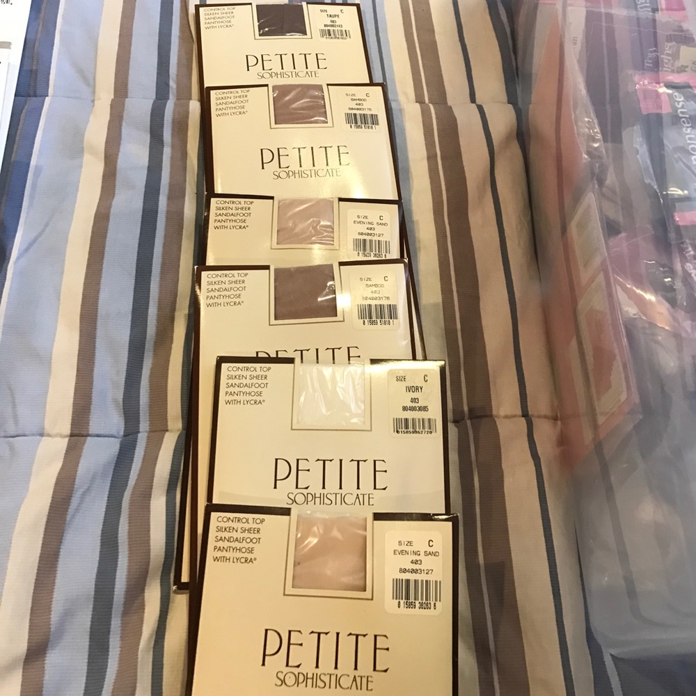 Petite panty hose