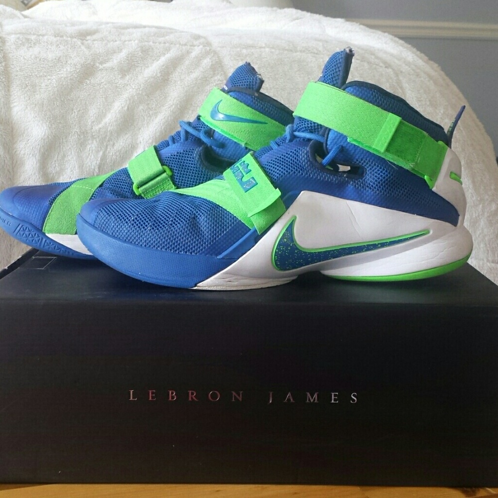 Nike Basketball sneakers size 12