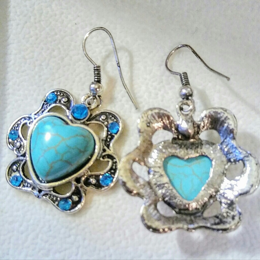 New Earring with Authentic Blue stone - Picture 2 of 2