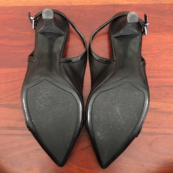 Black Pointed Toe Kitten Heels - Picture 4 of 4