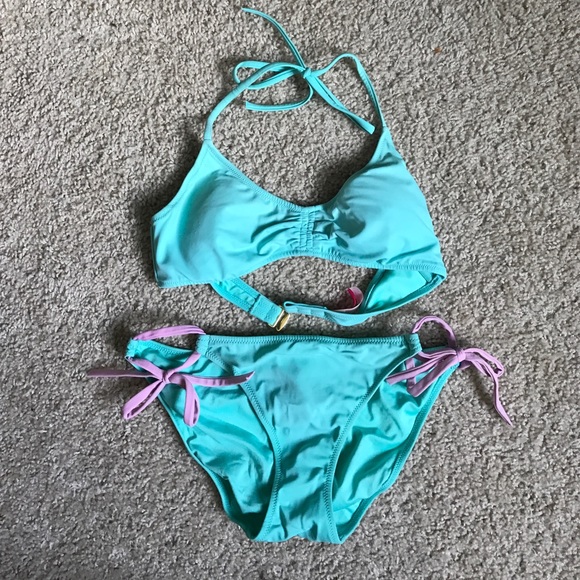 SOLD LOCALLY Victoria's Secret Bikini - Picture 1 of 1