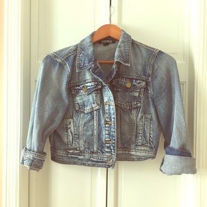 Cropped Forever 21 denim jacket. LG. NWOT.