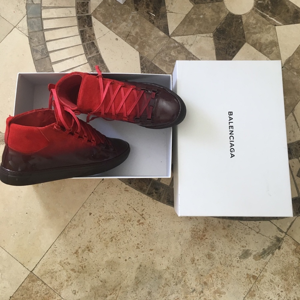 Balenciaga "Spray Effect" Arenas sneakers.