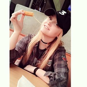 Meet your Posher, Megan