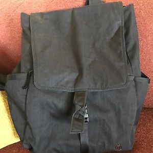 Awesome lululemon black backpack